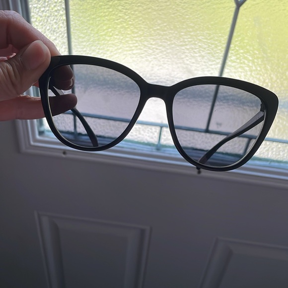 Rachel Zoe glasses and case - Picture 3 of 3